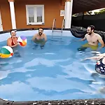 Family-friendly With Private Pool & Rooftop Oasis