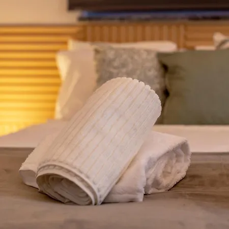 Family-friendly With Private Pool & Rooftop Oasis