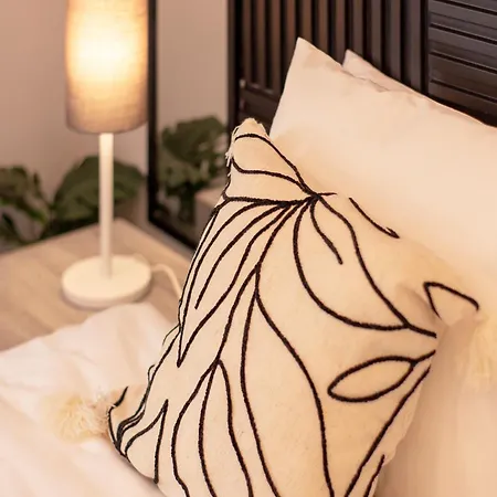 Family-friendly With Private Pool & Rooftop Oasis