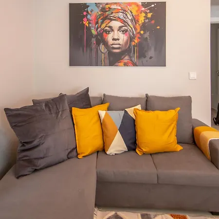 Family-friendly With Private Pool & Rooftop Oasis *