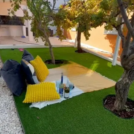 Family-friendly With Private Pool & Rooftop Oasis 빌라 알보르