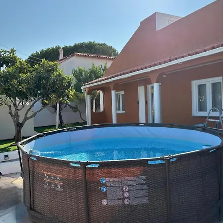 Family-friendly With Private Pool & Rooftop Oasis 알보르