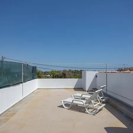 Family-friendly With Private Pool & Rooftop Oasis * Alvor